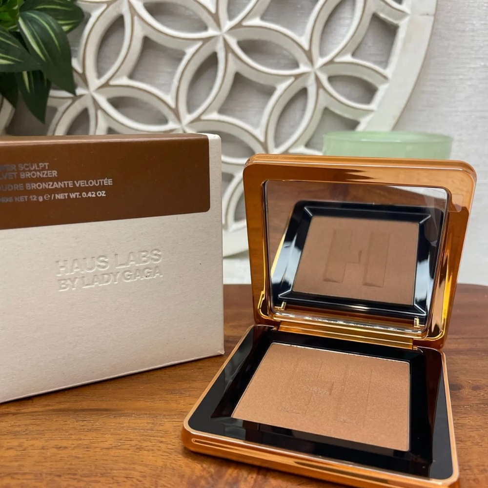 Haus labs bronzer shade Deep level 8